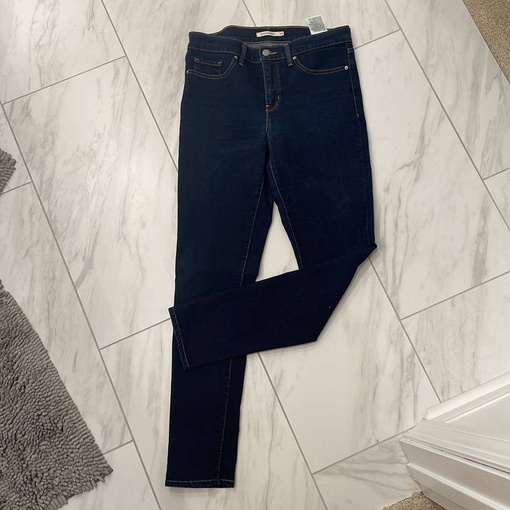 [Levi’s] Classic Dark Wash 311 Shaping Skinny Denim Jeans